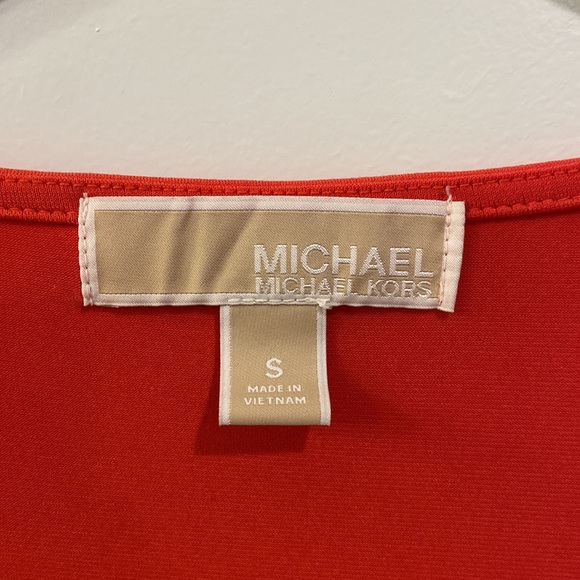 Michael Michael Kors Asymmetrical Sleeveless Blouse with Gold Buckle - Picture 3 of 9